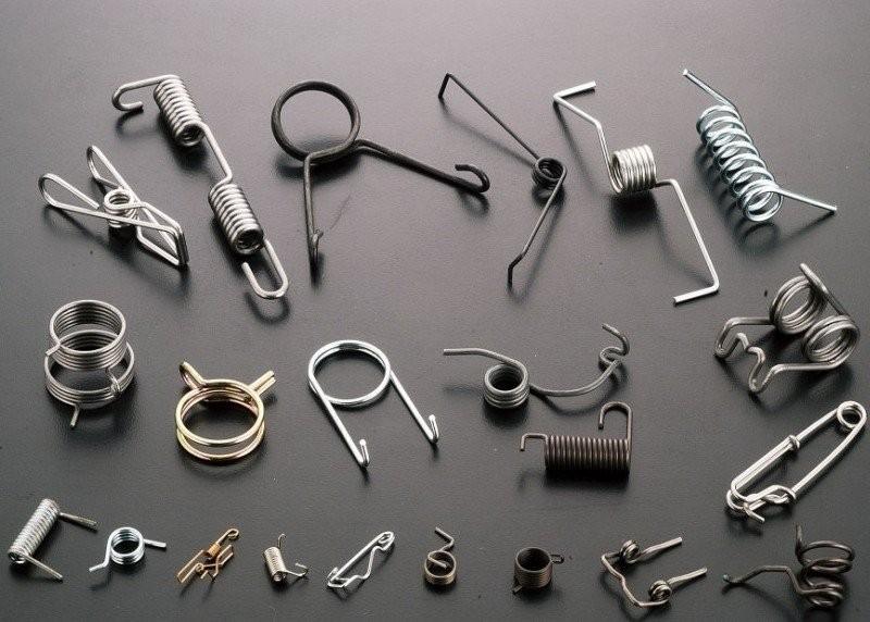 合肥彈簧廠家：拉伸彈簧如何正確的使用和保養？